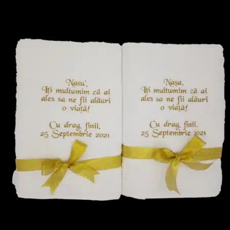 Set 2 prosoape personalizate cu text pentru nasi, 70×130 cm