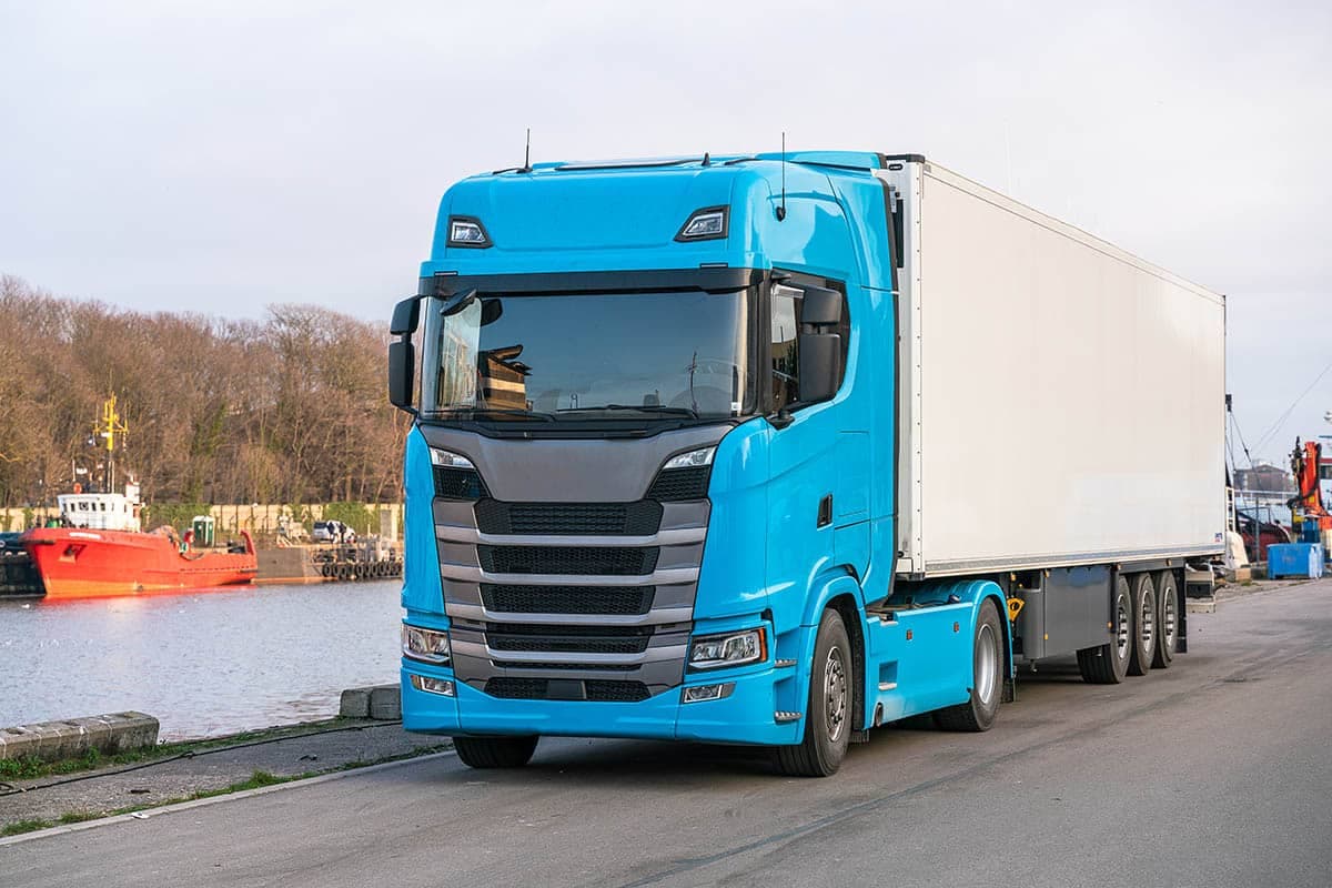 18 idei de cadouri pentru șoferi de tir