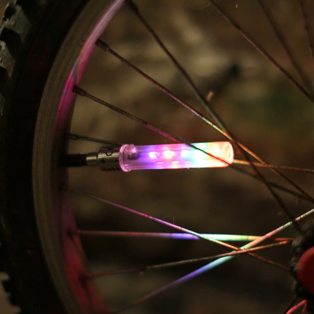 Lumini LED pentru roți de bicicletă