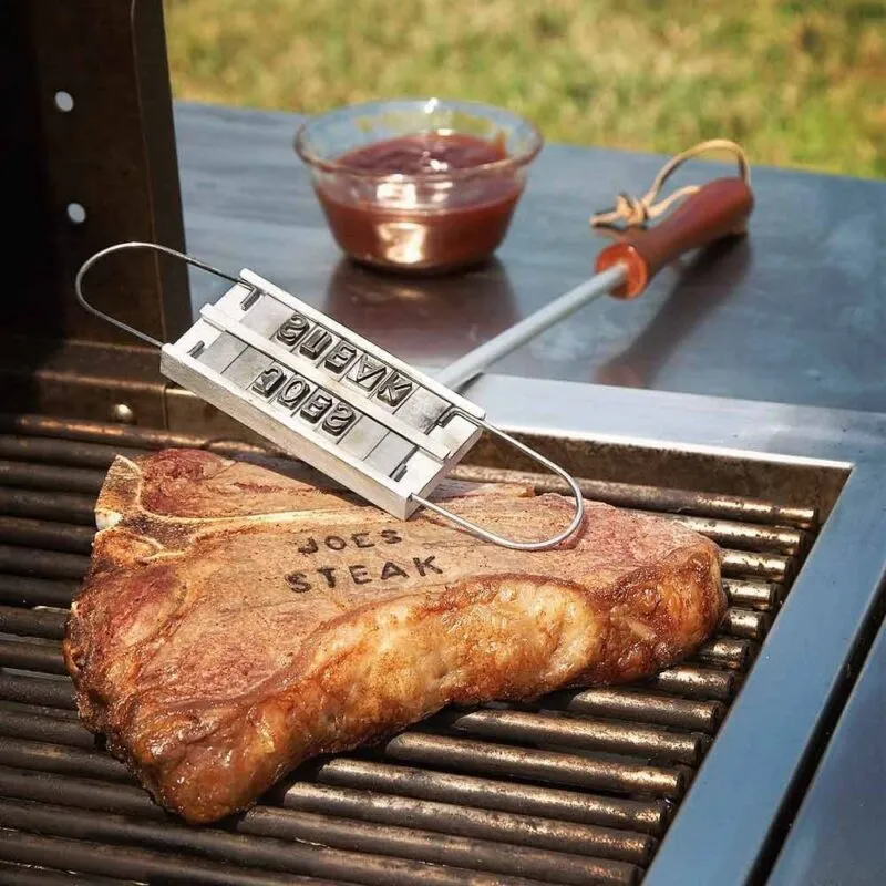 Ștanță pentru personalizarea cărnii la grătar