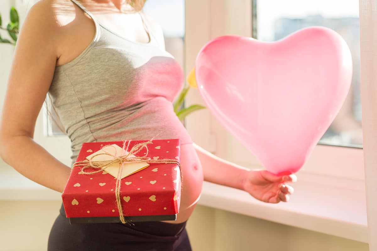 12 idei de cadouri pentru viitoarele mamici